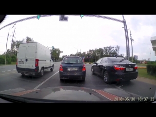 "Крутые" пацаны на черных камрюхах